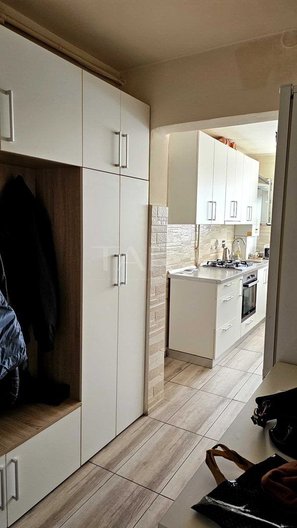 Apartament luminos cu 2 camere și vedere spre oraș. - Poză 2