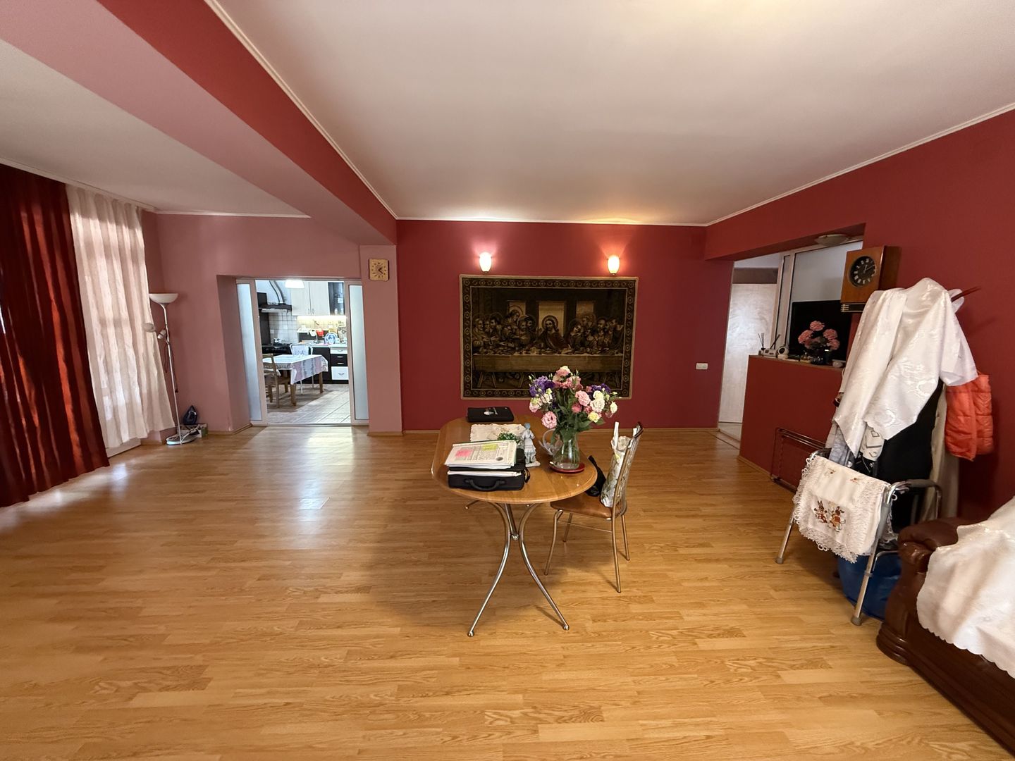 Vila P+1 cu terasă 255 mp + garaj 22,5 mp si teren 417 mp-Berceni ! - Poză 5