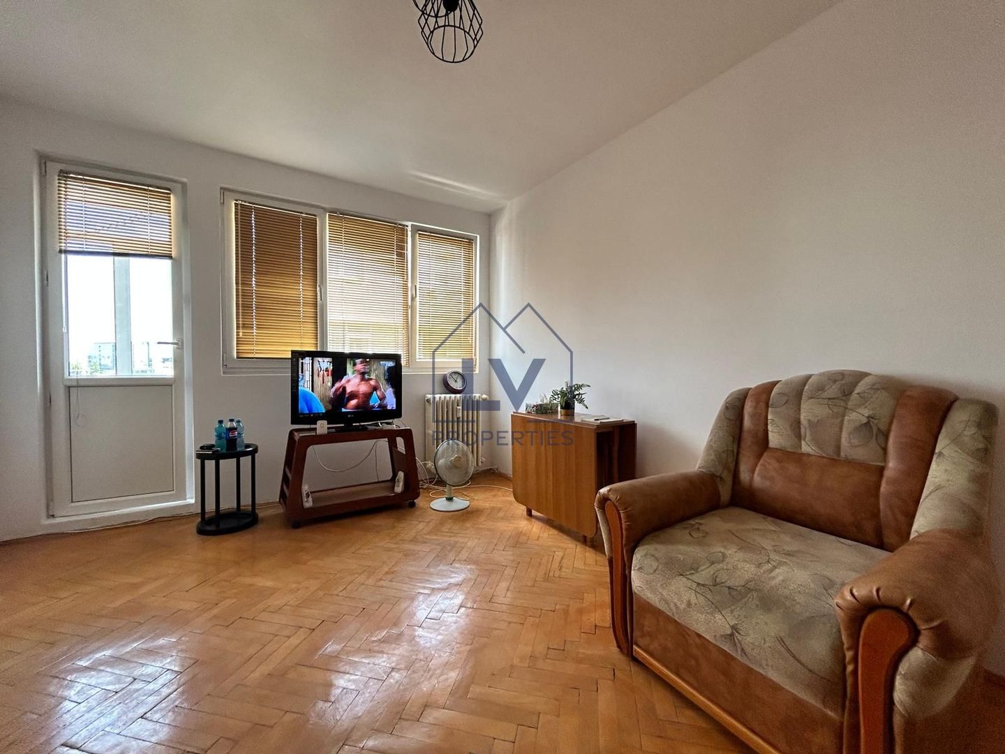 VANZARE APARTAMENT 2 CAMERE + BALCON | ZONA DOMENII - Poză 3