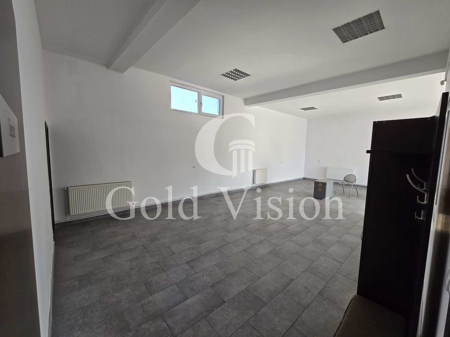 Spatiu comercial de 175 mp, parcare, curte de 150 mp, strada Gh. Doja - Poză 2