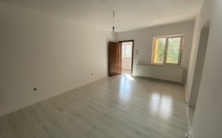 Casa Individuală 7 Camere, 2 Băi,  250 mp Utili - Poză 6