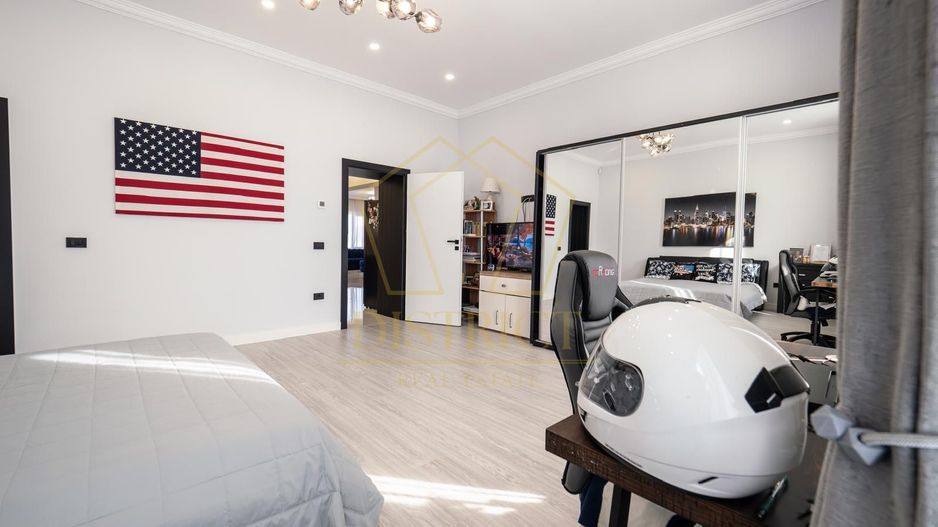 Vilă de LUX cu piscină, 278 mp utili și teren de 1.780 mp I Sag - Poză 26