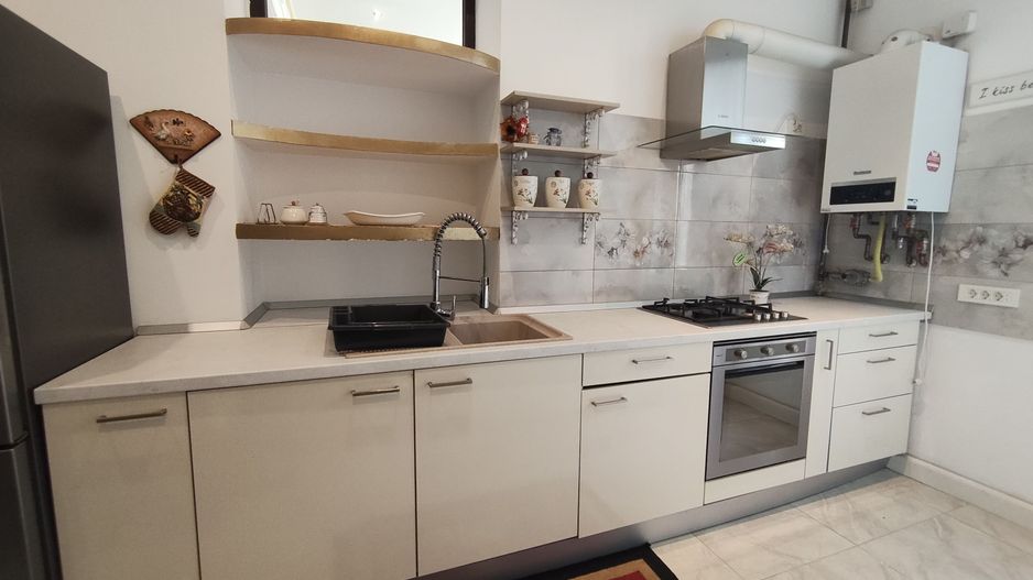 APARTAMENT 3 CAMERE ZONA SINAIA - Poză 10