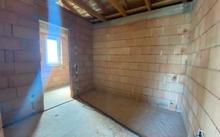 Casă individuală de vânzare | Dispunere pe 2 niveluri | Dezmir - Poză 6