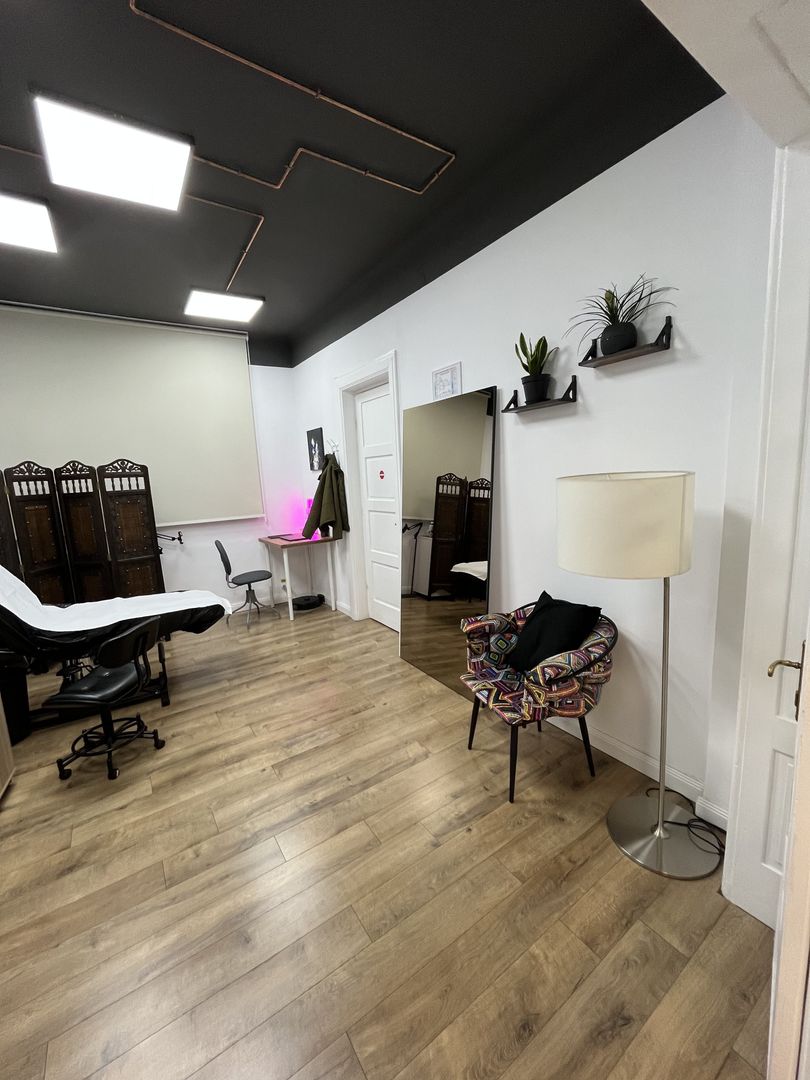 De vanzare Spatiu Birou/Apartament zona Romana Intrare Separata sect 1 - Poză 13