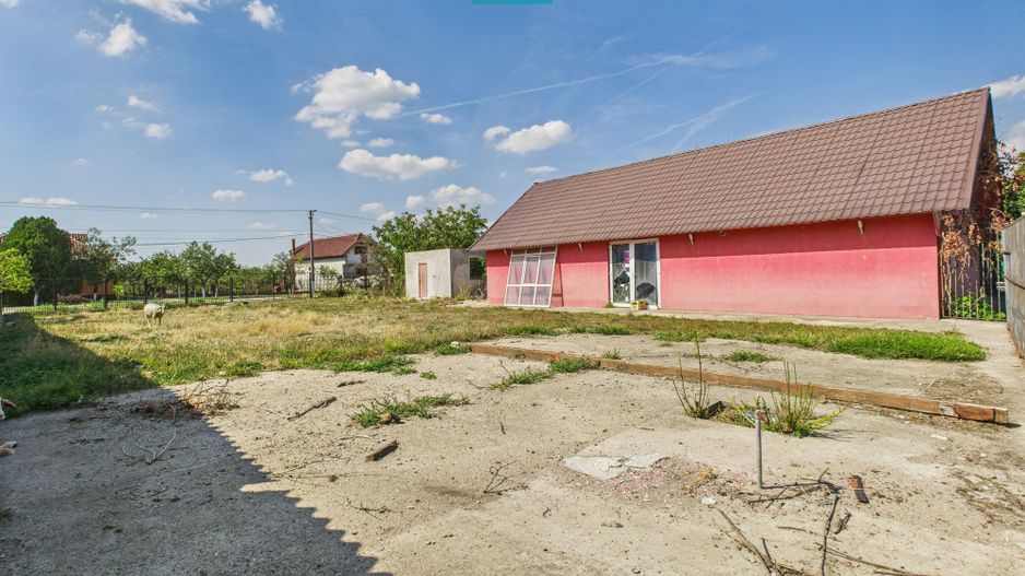 Casă/spațiu comercial pe DN79 în Zimandu Nou - Poză 16