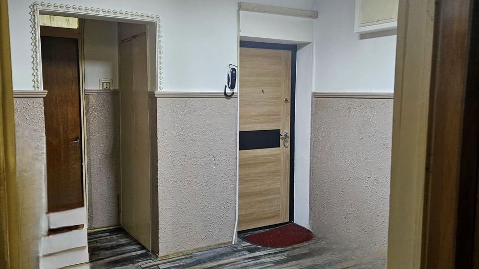 Apartament 4 camere Tei - Poză 1