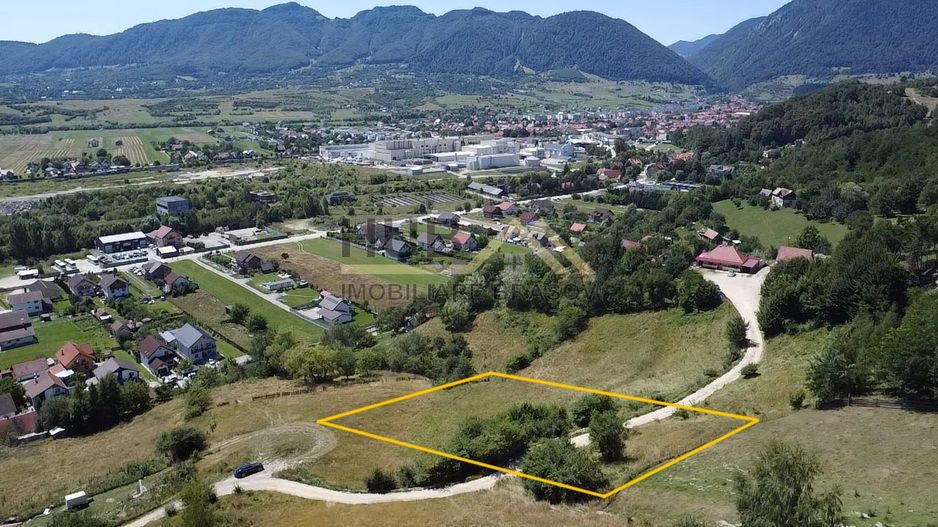 Teren Zarnesti cu pozitionare panoramica PUZ si Utilitati | Schimb cu apartament - Poză 1