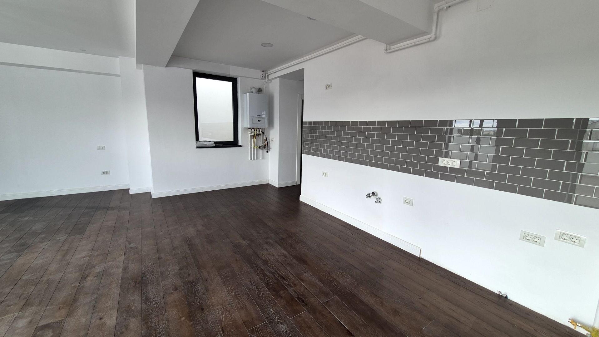 Apartament premium 2 camere 76,70 mp utili + terasa 17,50 mp Polona comision 0% - Poză 9