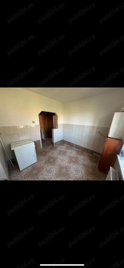 Ag BRASADAS vinde apt. 2 cam ULTRACENTRAL etaj 4/4. - Poză 2