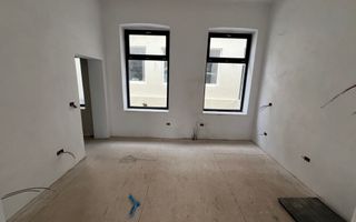 IMOBIL MIXT | ROSETTI | 500 MP | RENOVAT | 2 CORPURI + SUBSOL + CURTI INTERIOARE - Poză 5