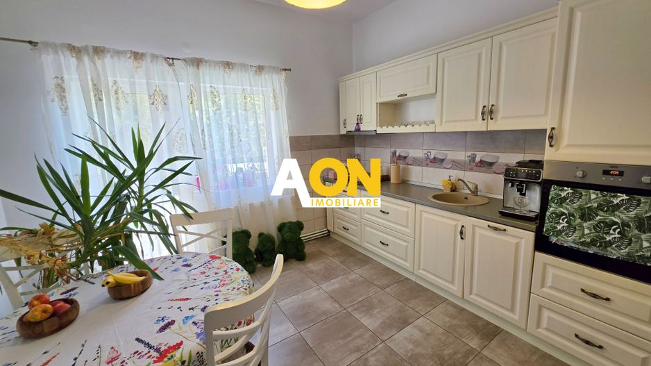 1/2 Duplex mobilat, utilat, 3 camere, 323 mp teren, Cetate, zona Schit - Poză 9