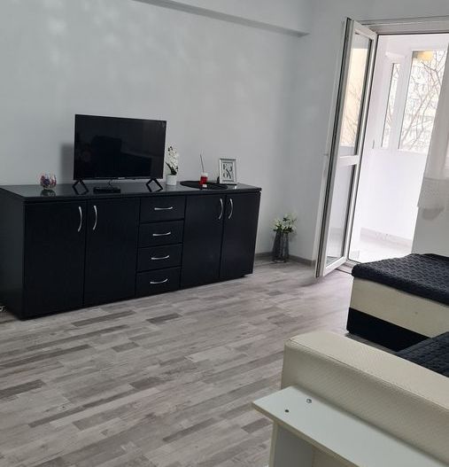 APARTAMENT RECENT RENOVAT ZONA IANCULU - Poză 2