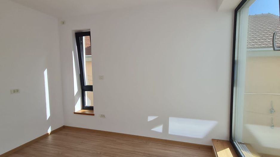 Minimalist în Timișoara - Poză 38