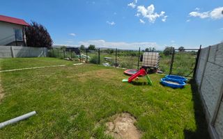 Apartament cu 3 Camere, 2 Bai, 100mp Curte Proprie,  Boxa 40 mp - Poză 2