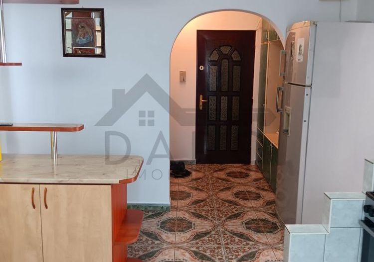 Inchiriez apartament 3 camere + 2 bai (ZONA UNIRII) - Poză 2