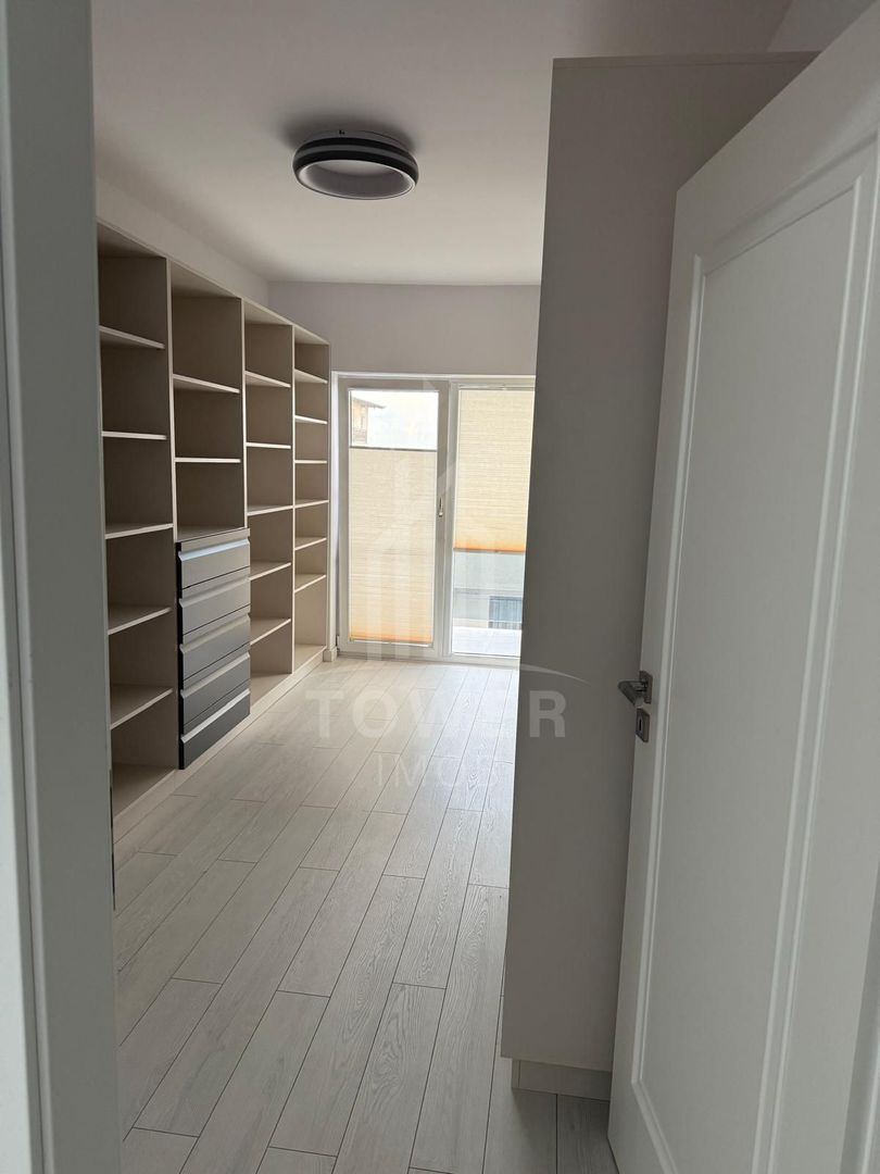 Apartament spatios cu 3 camere si balcon zona Turnisor - Poză 8