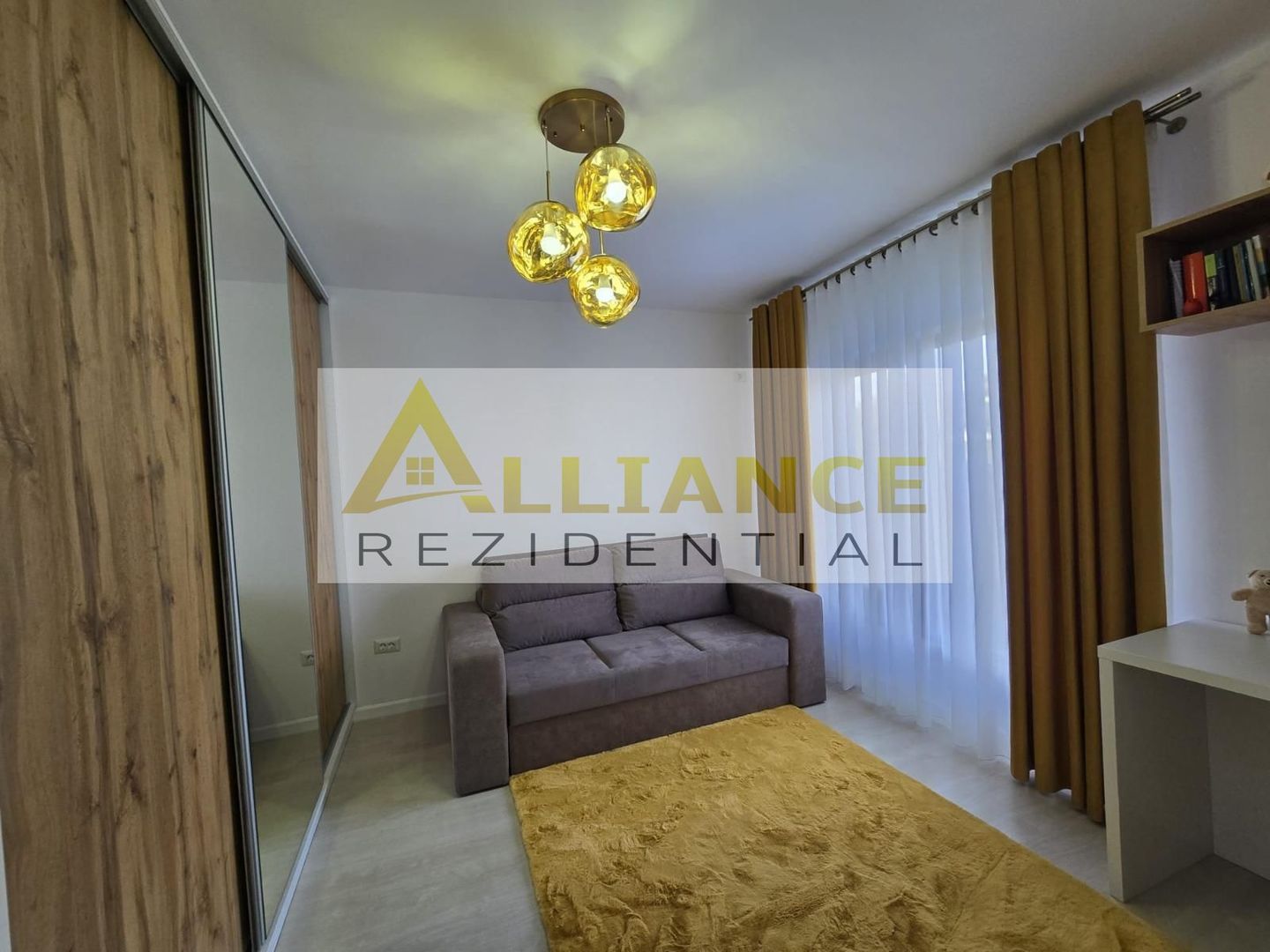 Casa parter- pod- beci- placa de beton- bucatarie inchisa - Poză 7