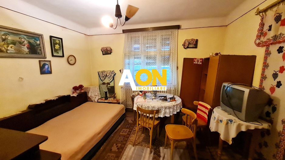 Casa 3 Camere, 90 mp, Teren 250 mp, Zona Centru - Poză 1