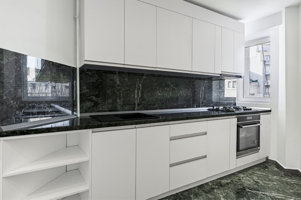 De vanzare apartament stradal Bd. Magheru - Poză 4