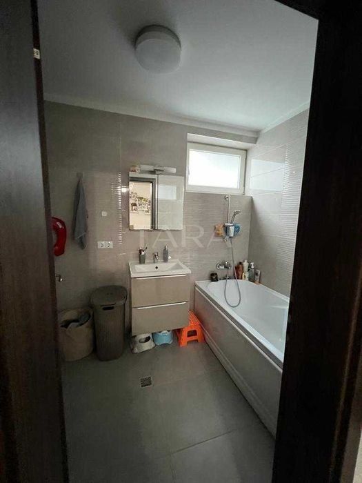 Apartament pozitionat cu 3 camere in zona strazii  Tineretului! - Poză 6