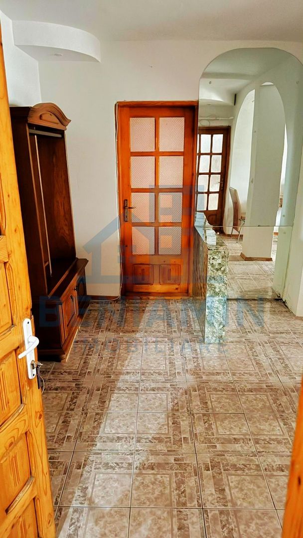 Apartament decomandat 3 Camere Renovat Utilat 1 Mai etaj 3 - Poză 14