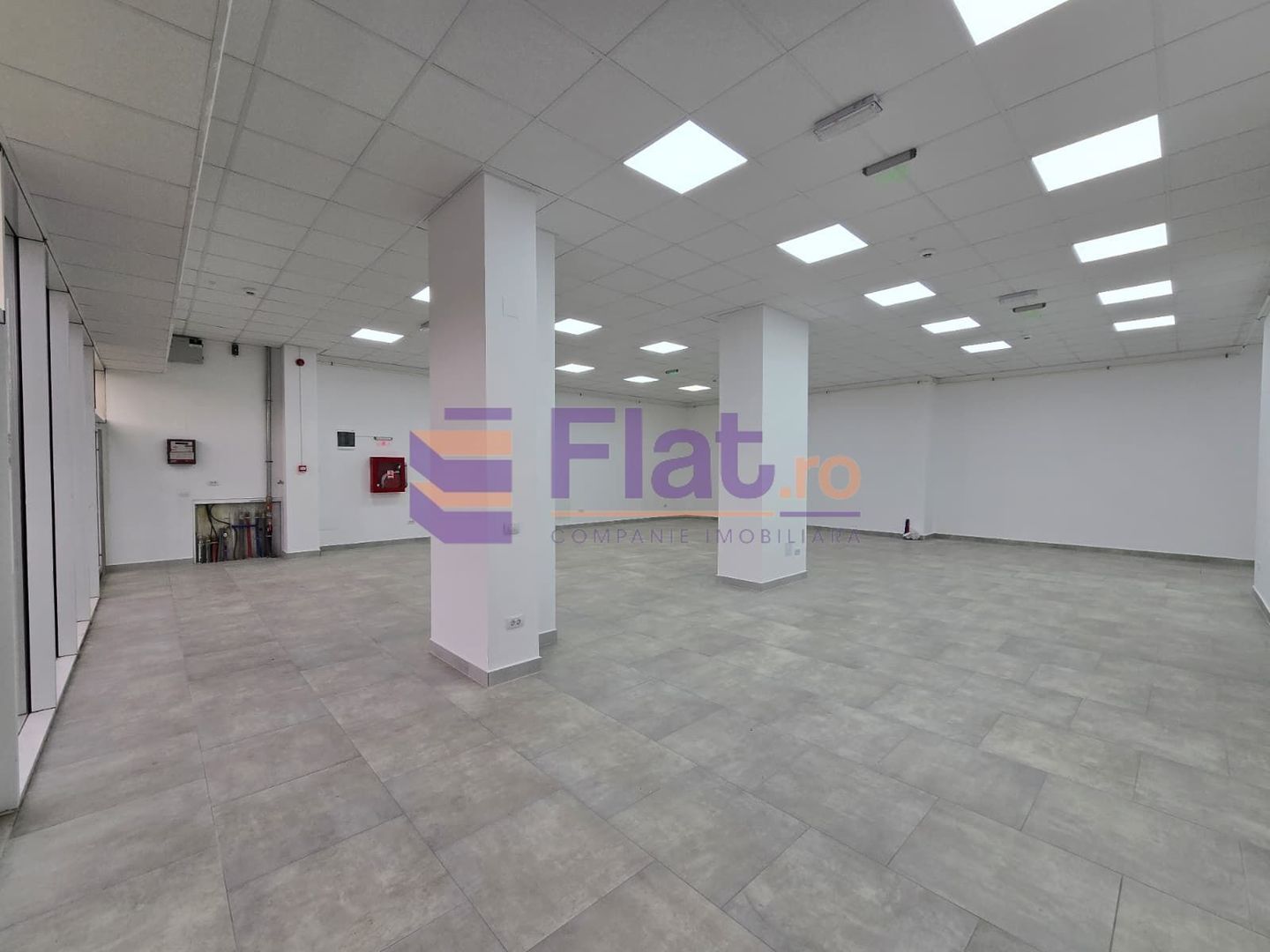 Spațiu comercial în zonă cu vad – Tractorul Coresi - Poză 7