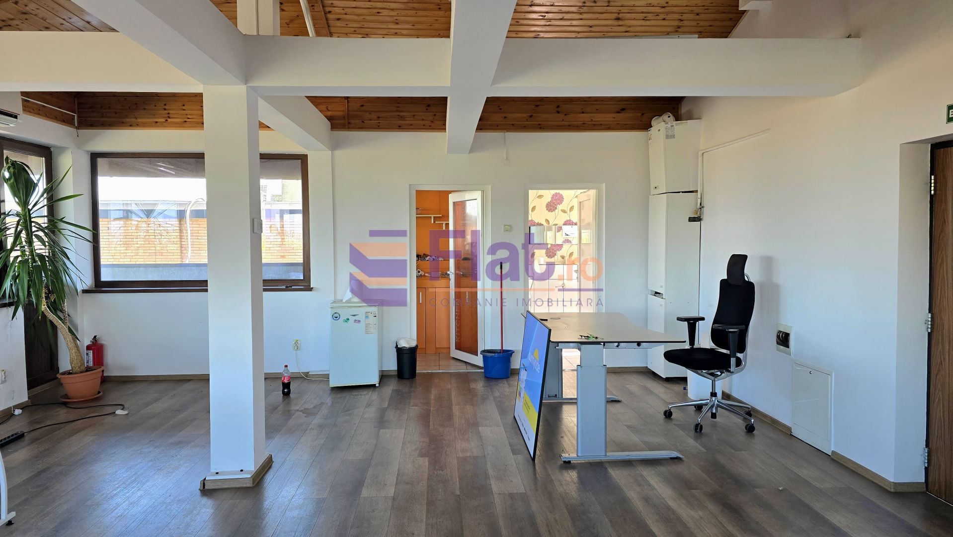 De închiriat – Spațiu comercial / birou open space – Bartolomeu - Poză 3