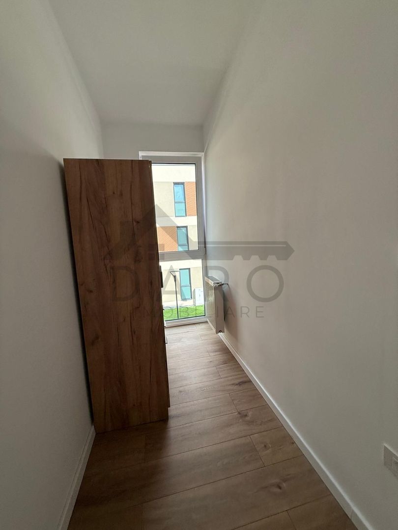 Inchiriez apartament cu 2 camere , bloc nou - Poză 3