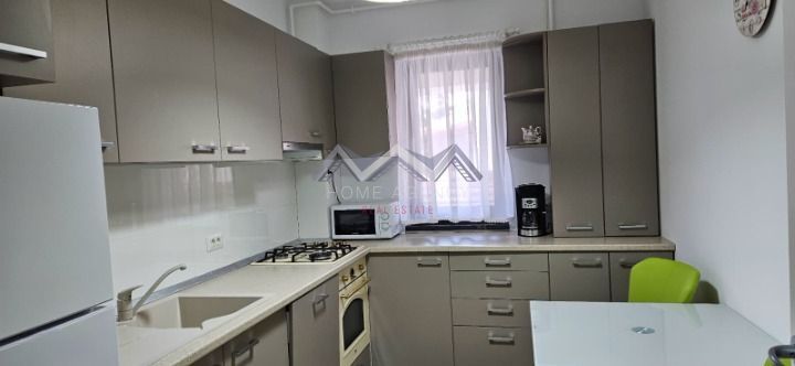 Apartament 2 camere Otopeni central | bucătărie închisă, parcare - Poză 1