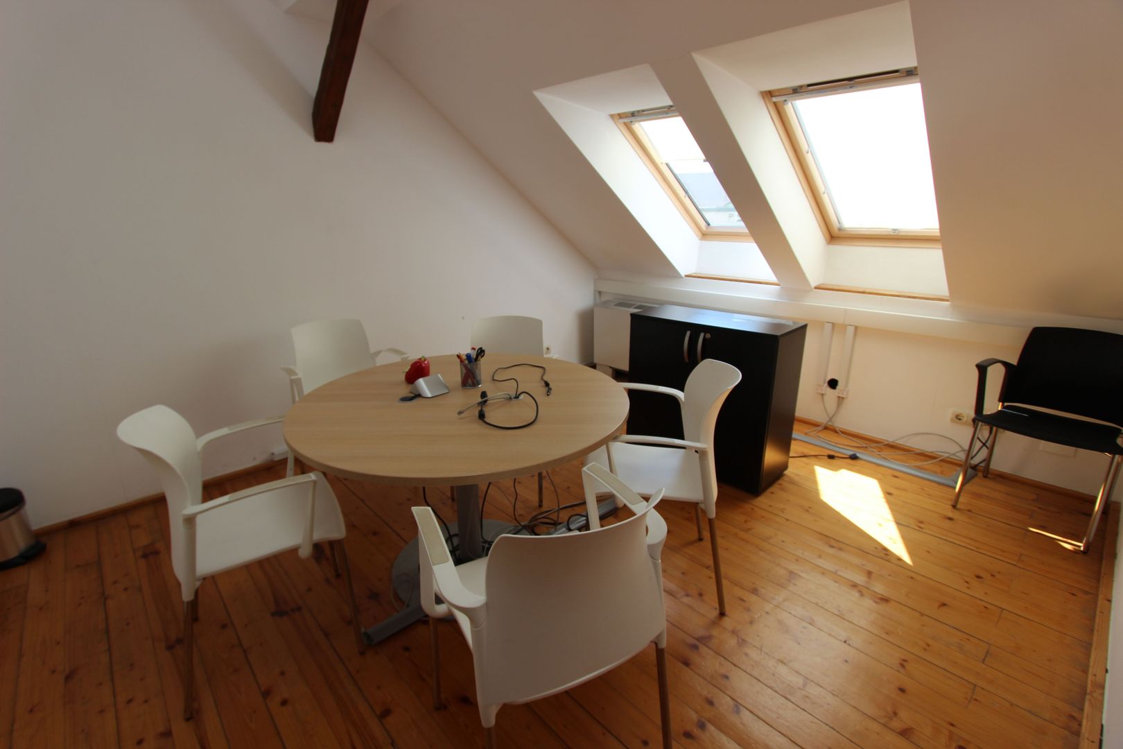 Spațiu birouri 282mp -Ultracentral- 3000 euro/luna+TVA - Poză 5