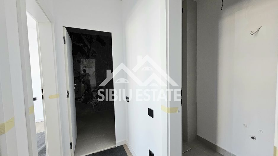 Apartament Sibiu central 3 camere, 2bai, lift garaj NOU - Poză 8
