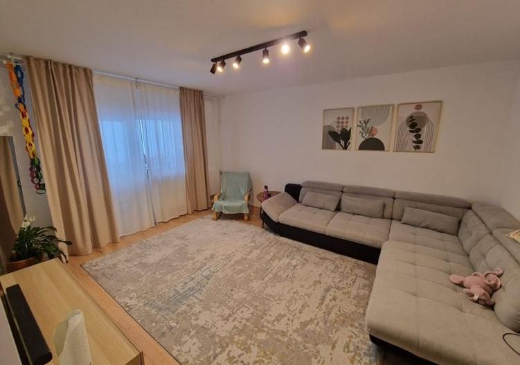 Vanzare Apartament 4 Camere Adiacent Nerva Traian - Centrala Proprie - Poză 1