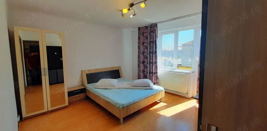 Apartament 2 camere zona centrala -Piata 700 centrala proprie - Poză 1