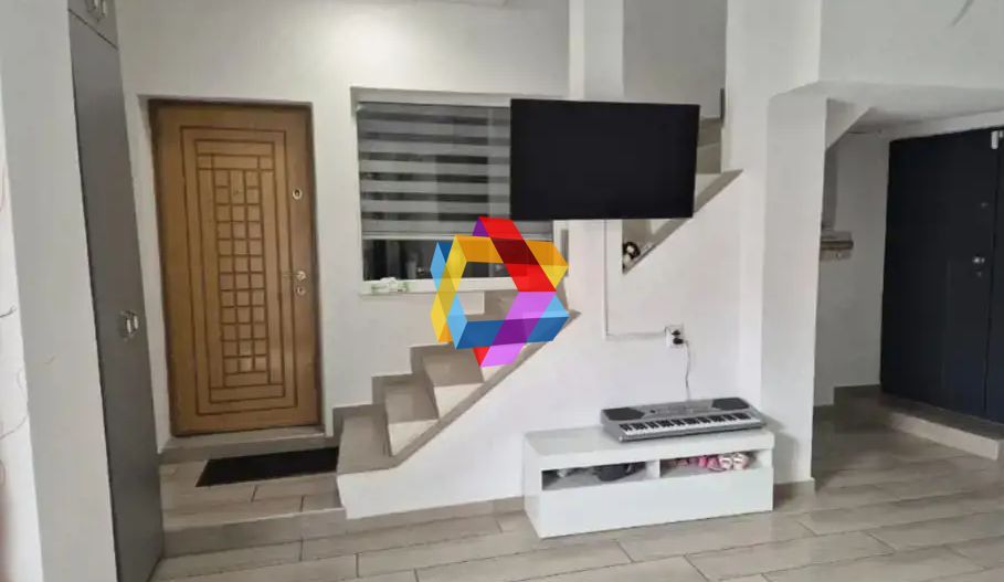 Casă cu 5 camere 130 mp - doua ap. separate,  zona Racadau - Poză 6