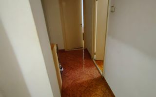 Apartament 3 Camere, Decomandat, Zona Cetate, Etaj 1 - Poză 5