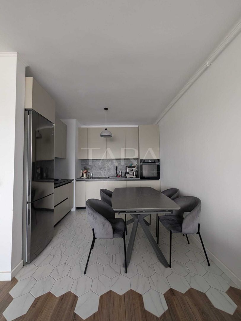 Apartament 2 camere, etaj 1, lift, balcon 13 mp. - Poză 2