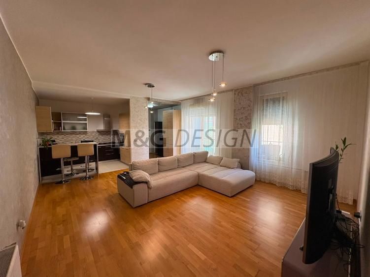 Apartament 3 camere lux zona centrala - Poză 2