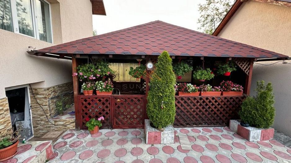 Casa 4 camere, anexe, recent renovata, foisor, teren 781mp, Izvoru, DB - Poză 13