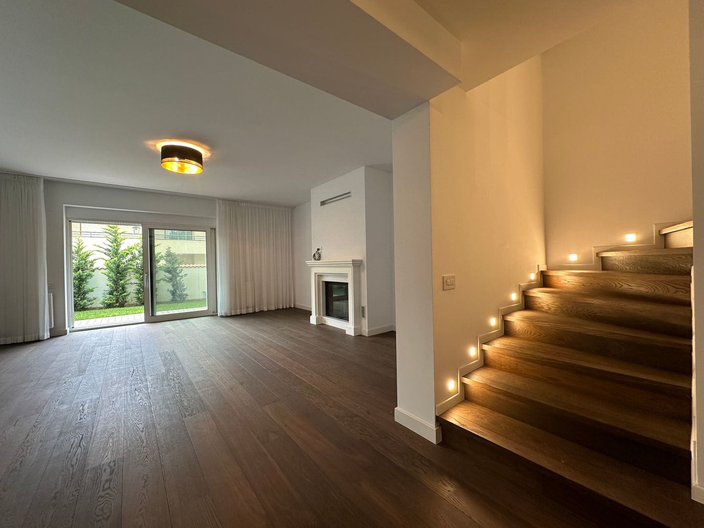 Vilă cu grădină privată în Herăstrău | 282 mp utili | 7 camere - Poză 1