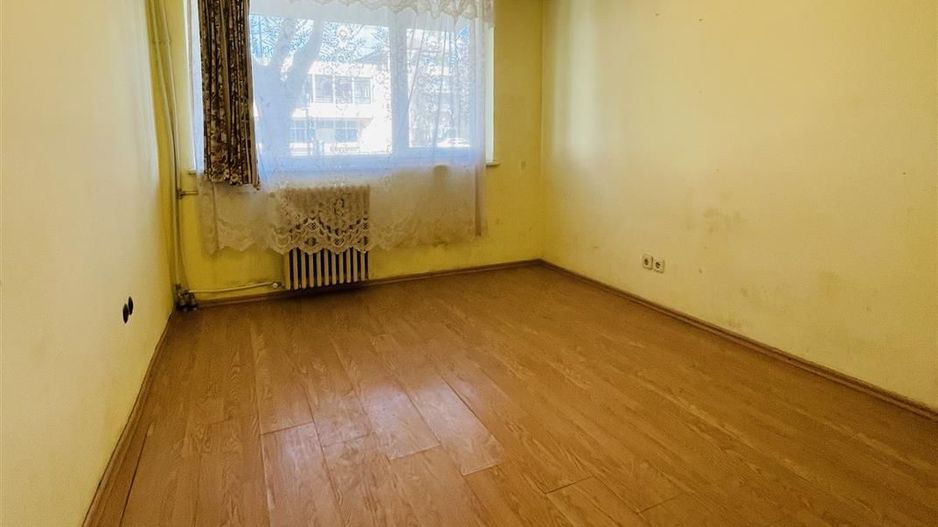 Apartament 2 camere semidecomandat zona Cantemir - Poză 6