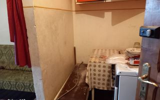 BRASADAS vinde garsoniera la etajul 2 în Micro 15 - Poză 4