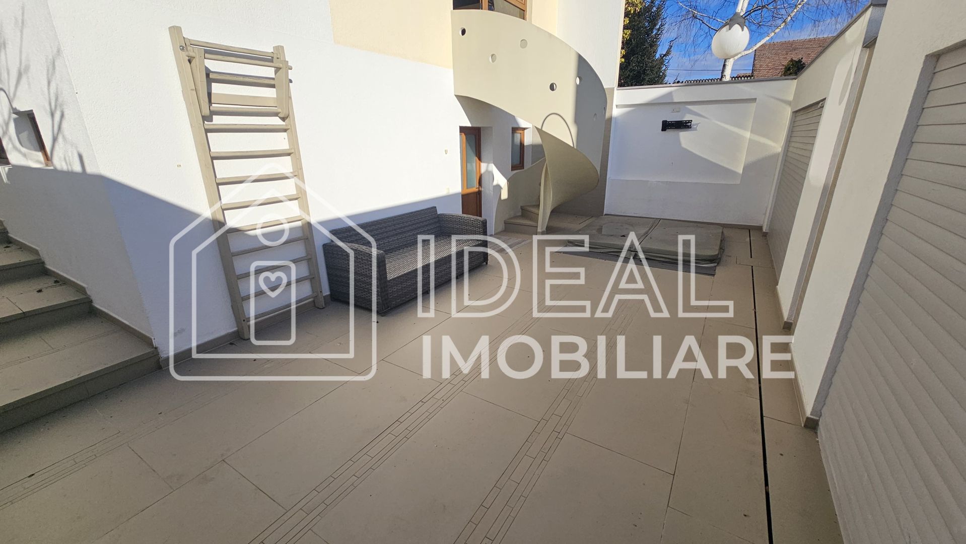 Apartament la Vila cu 5 camere si curte amenajata, in Valea Aurie - Poză 22