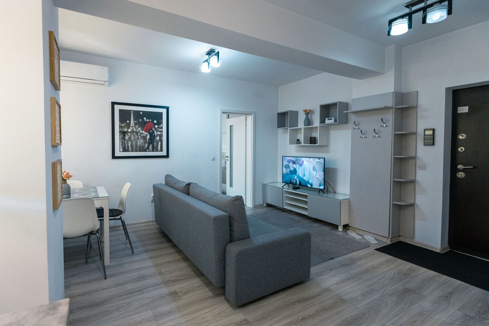 APARTAMENT 2 CAMERE | PALAS MALL - Poză 1