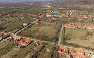 Conac nobiliar de secol XIX cu 8 camere în Maciova - Poză 11