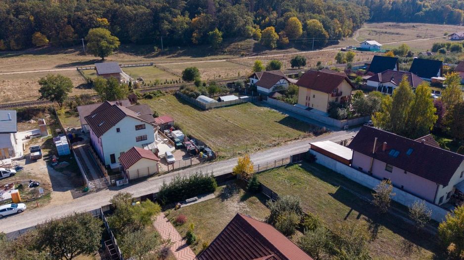 Teren intravilan de vanzare Cristian - 1.057 mp - Poză 7