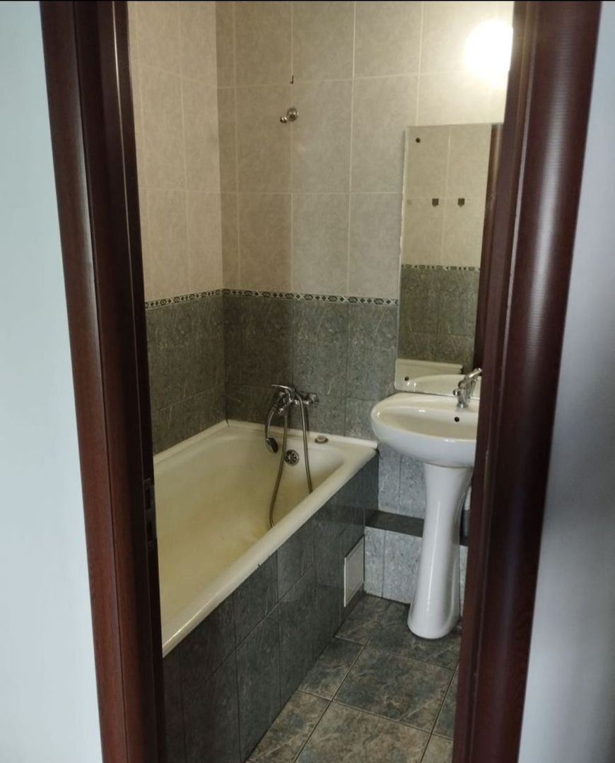 Apartament 2 camere decomandat, intre statiile de metrou Lujerului si Gorjului - Poză 9
