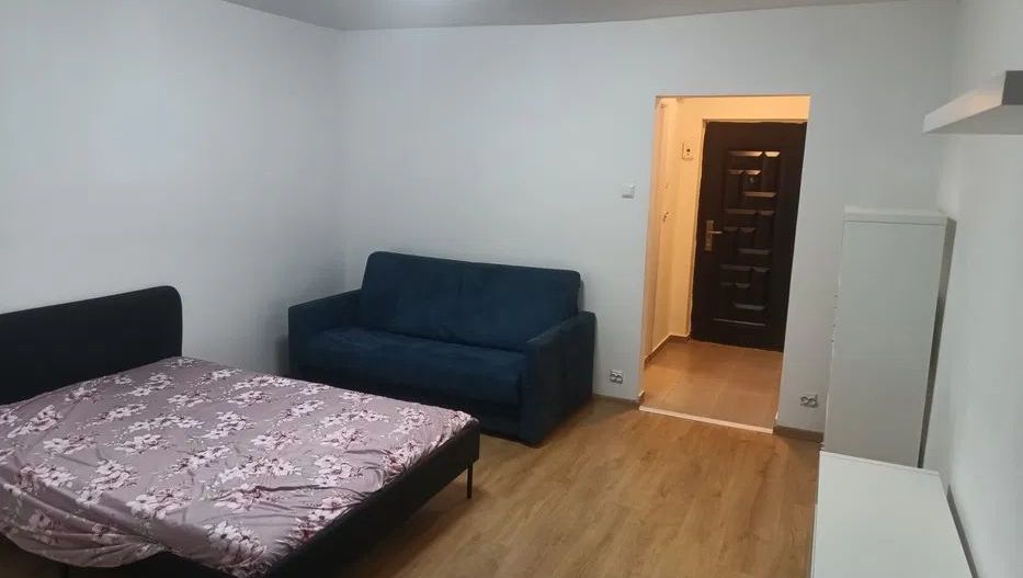 Garsonieră Titan –renovată 2025, Prima Inchiriere, 10 min Metrou Titan - Poză 2