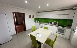 Apartament cu 3 camere în zona P-ta Unirii - Poză 5
