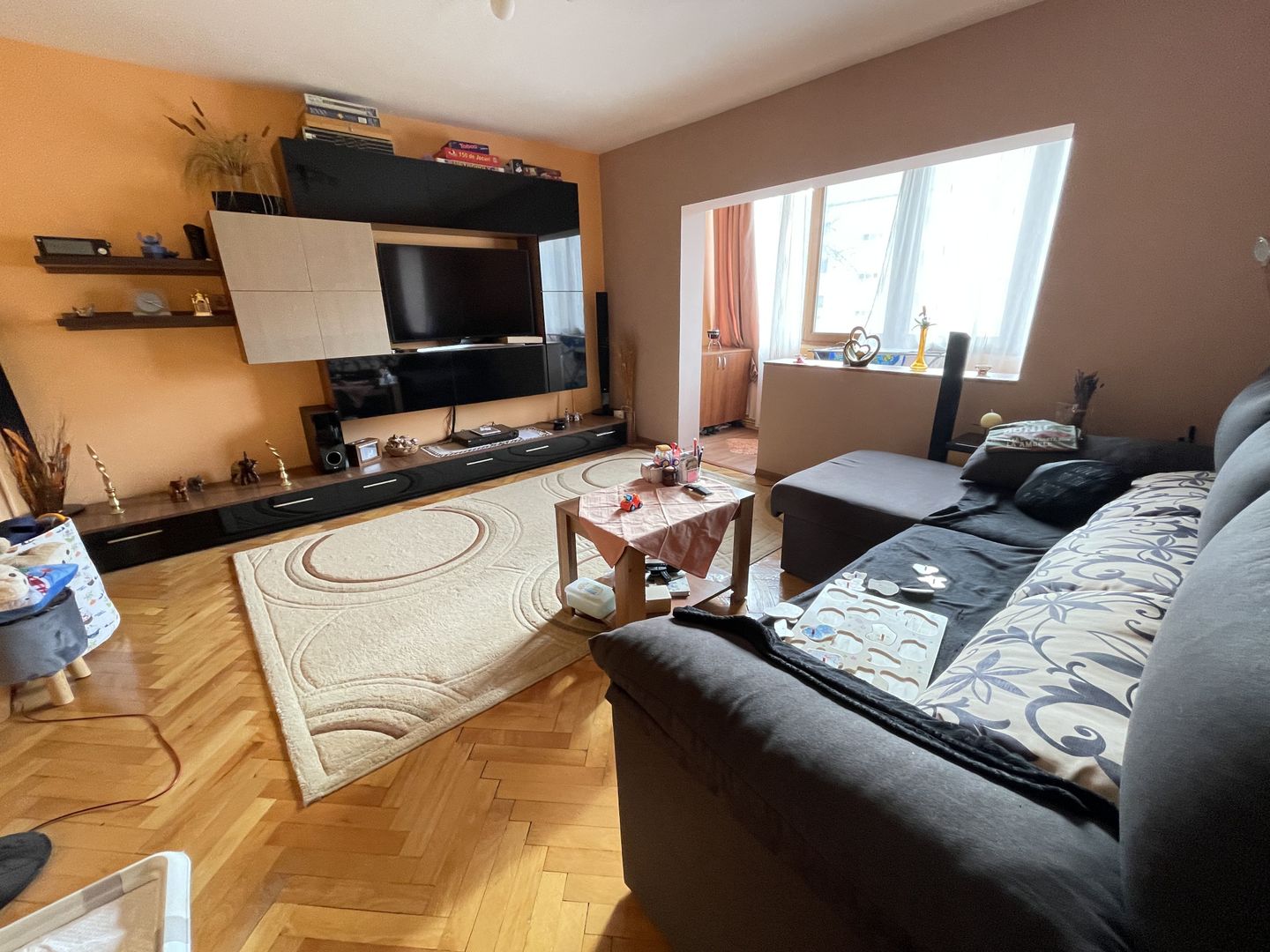 Apartament cu trei camere -zona Matei Basarab - Poză 4